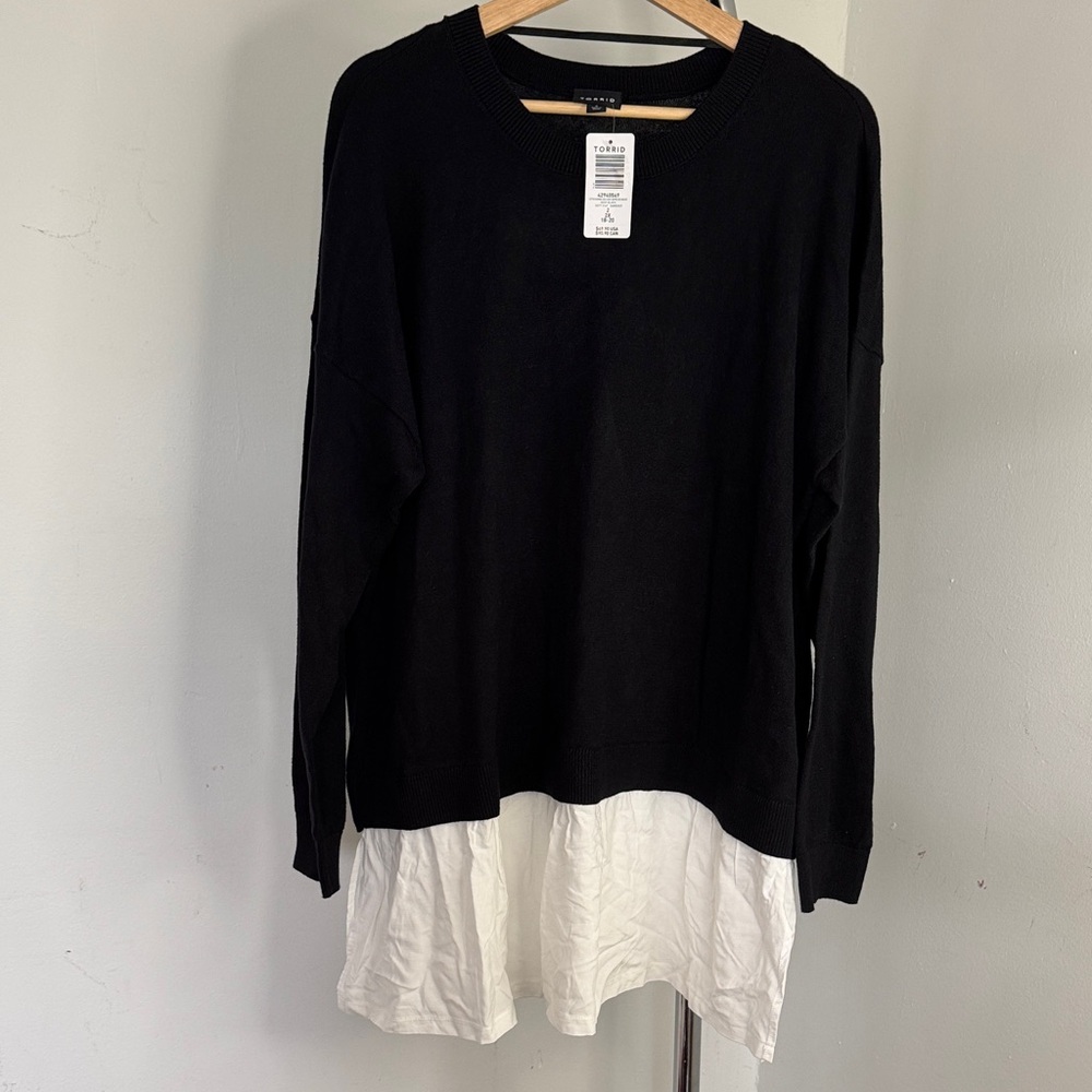 NWT torrid women’s plus blouse size 2 or 2x Black and white 100% cotton